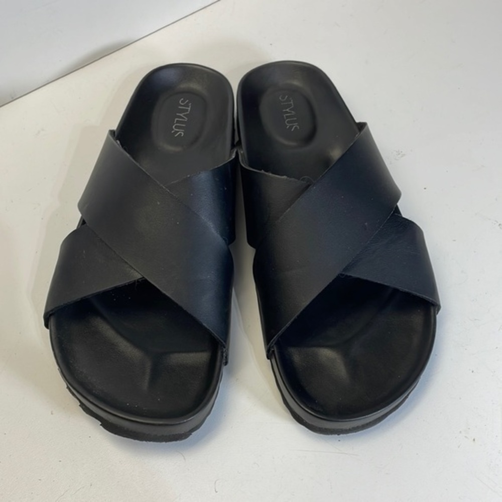 Stylus black criss cross sandals